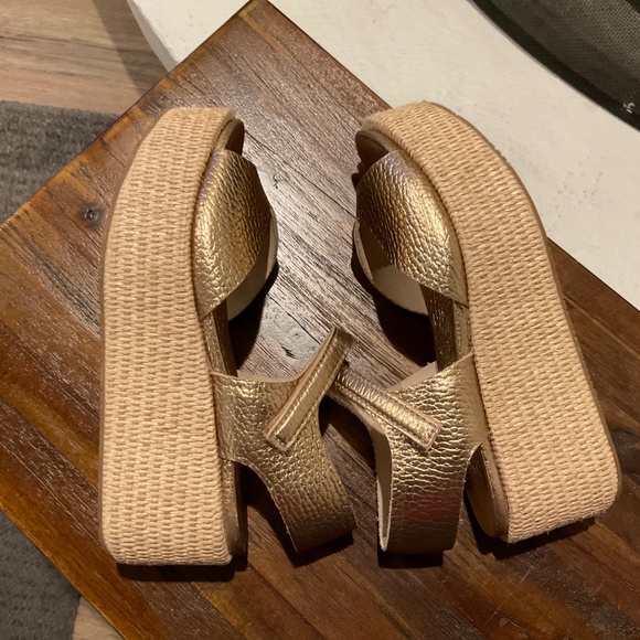 Pedro Garcia Nirvana Wedge Sandal Gold Size US 6.5/ EU 37 - Picture 6 of 9